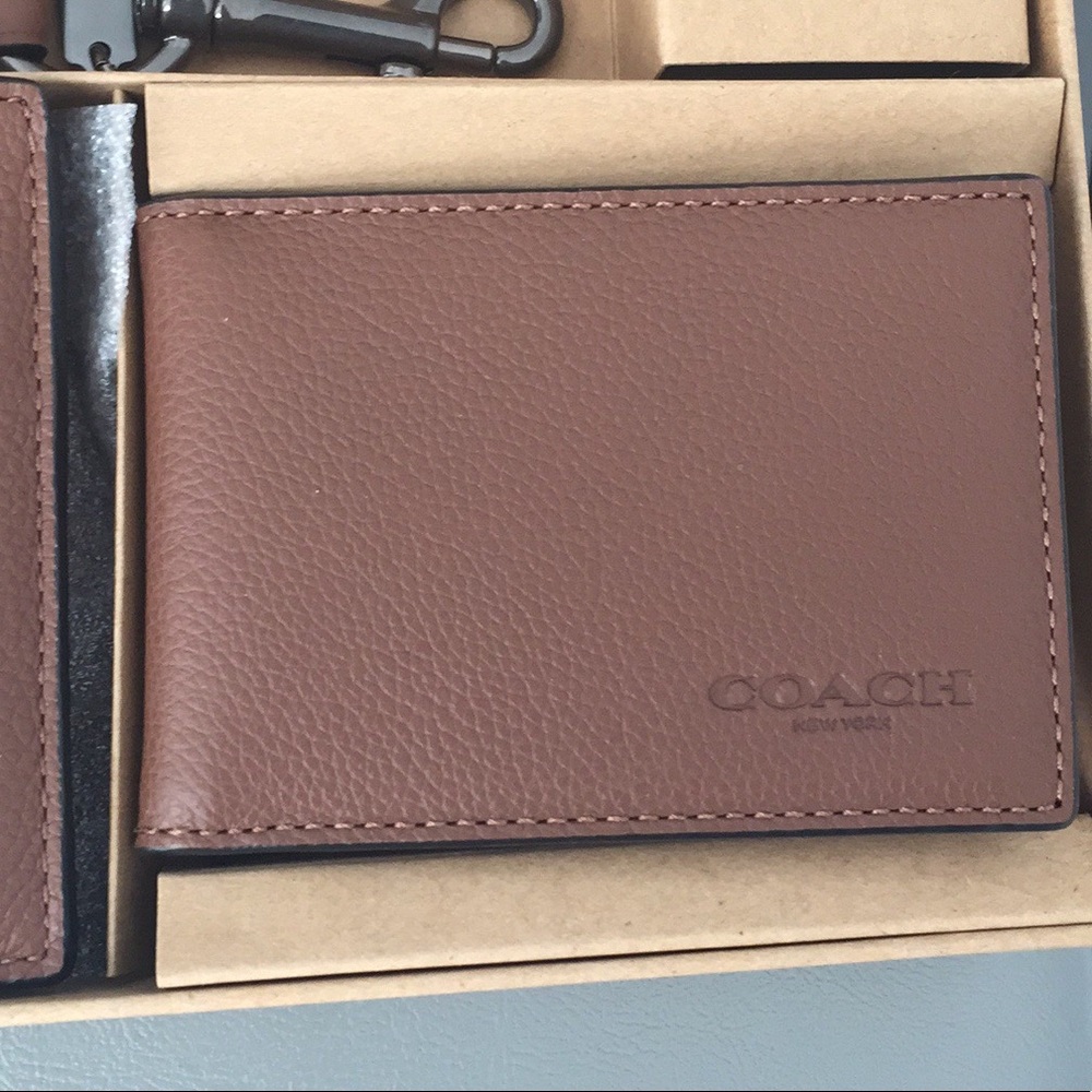 NWT Coach Wallet and card case with key fob - Picture 3 of 7